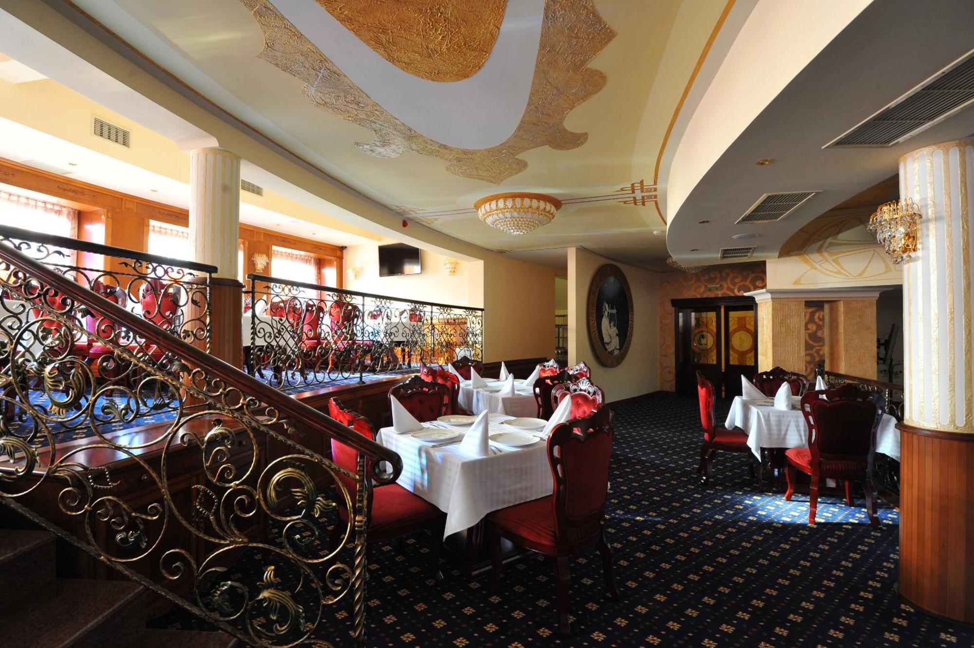 Park Hotel Stara Zagora Bagian luar foto Restaurant